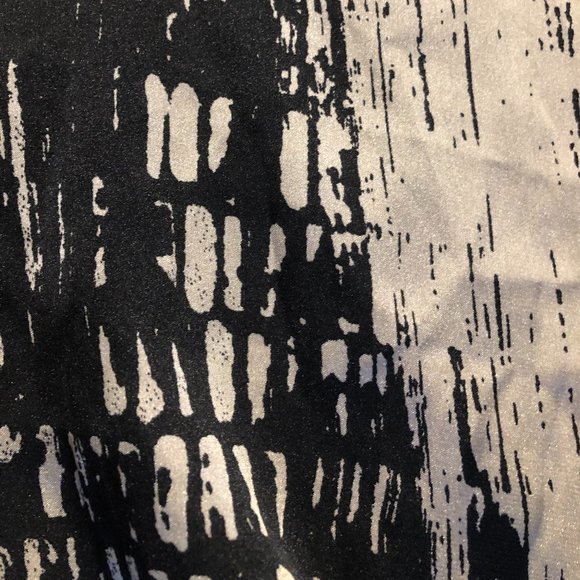 Women's Kenneth Cole Reaction Cap Sleeve 2-Tone Blouse - Picture 6 of 7